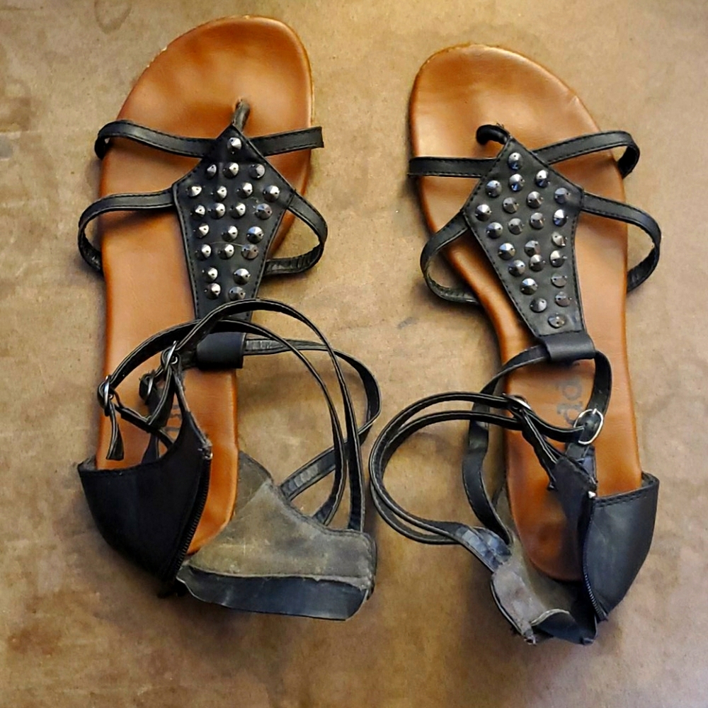 Black gladiator sandals